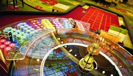 Tampilan unduh APK uni4d di layar utama